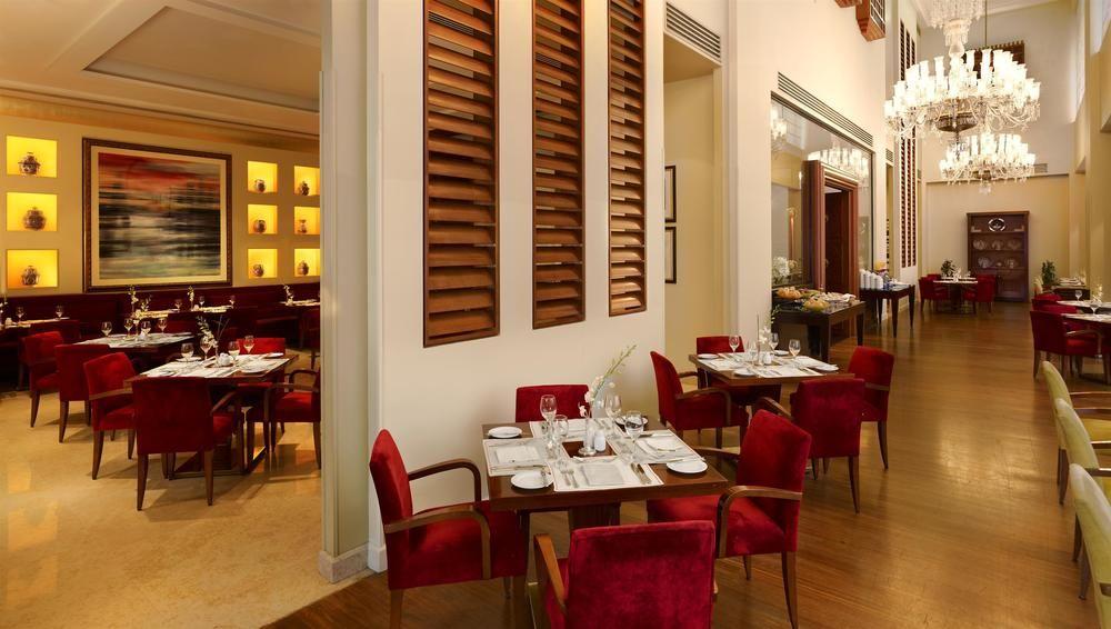 Le Meridien Khobar Extérieur photo The restaurant