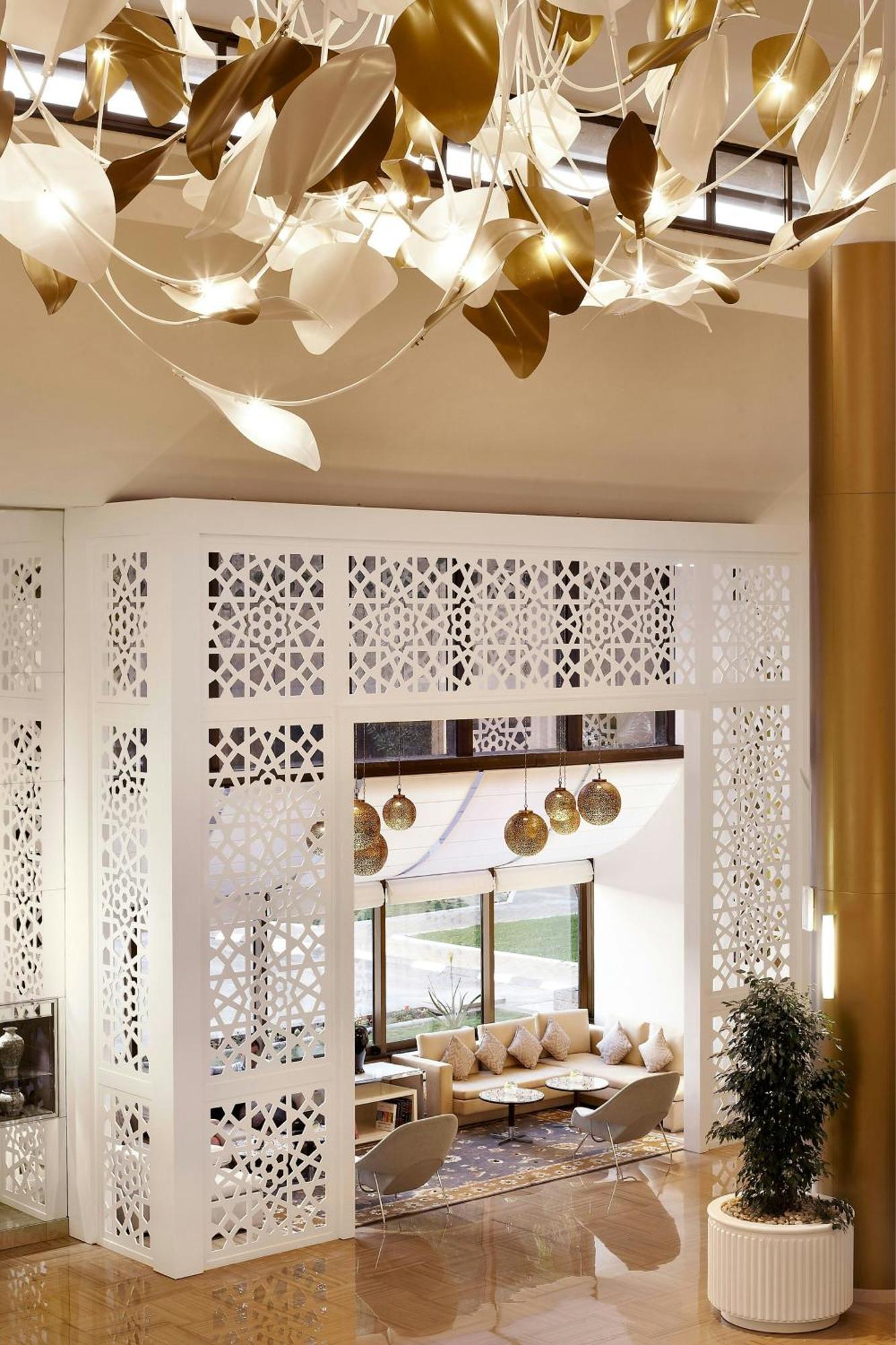 Le Meridien Khobar Extérieur photo Laser cut wood
