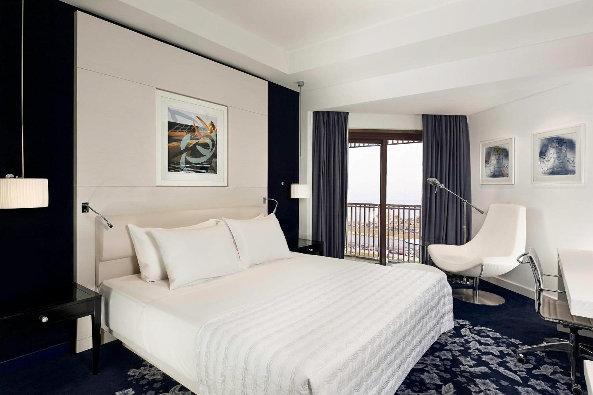 Le Meridien Khobar Extérieur photo A room at the hotel