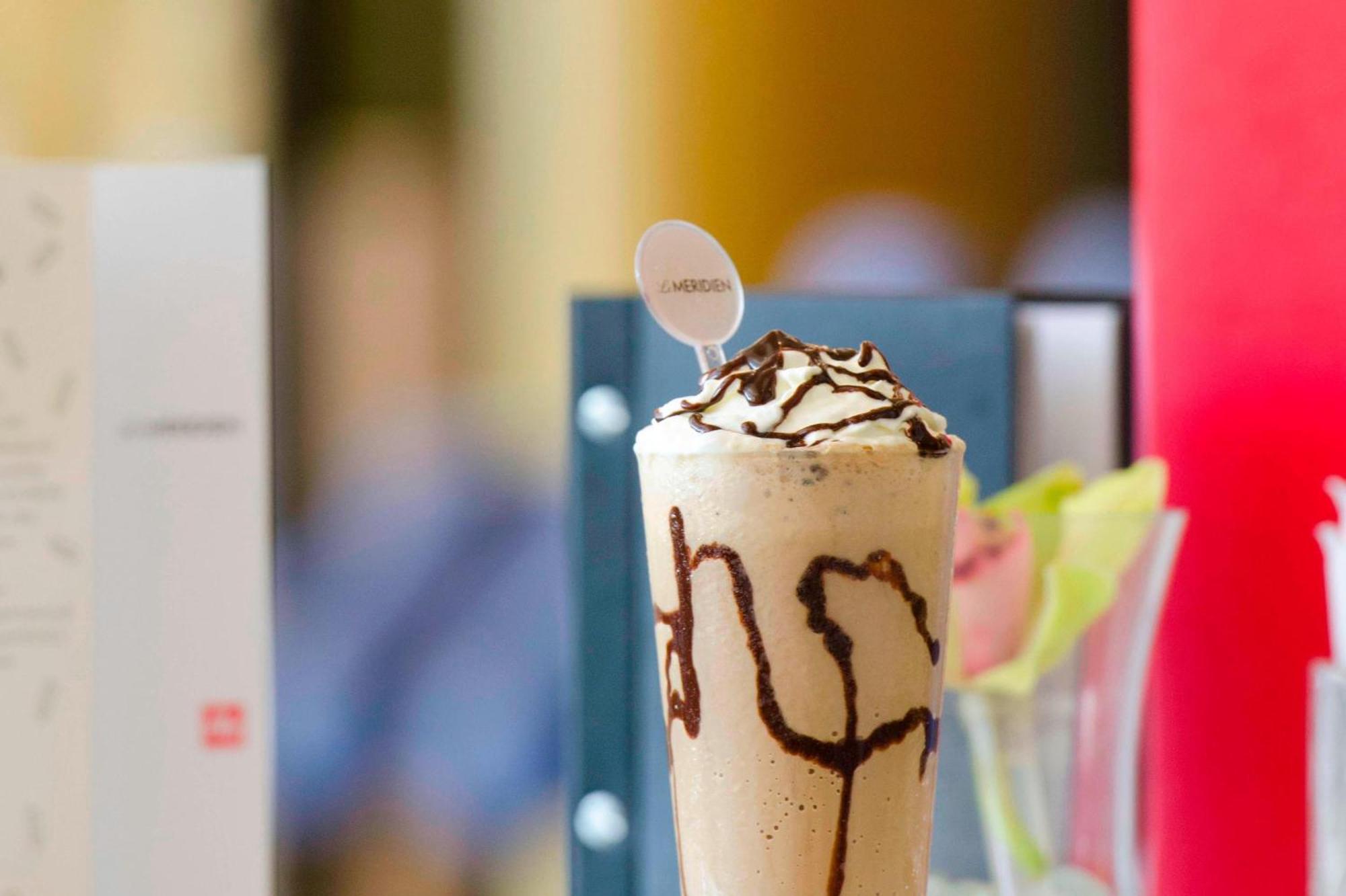 Le Meridien Khobar Extérieur photo A coffee frappe